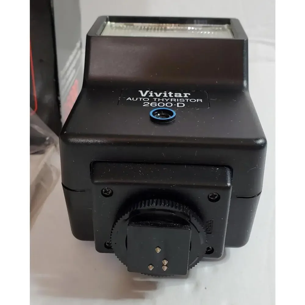 Vivitar Auto Thyristor 2600-D Flash